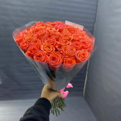 Букет из 29 коралловых роз