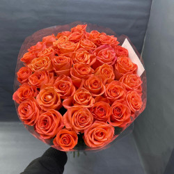 Букет из 29 коралловых роз